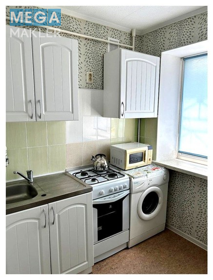Аренда 1 комнатной квартиры, люкс, <a class="location-link" href="/ilichevsk/" title="Недвижимость Черноморска (Ильичевска)">Черноморск (Ильичевск)</a>, Парковая 18 (изображение 1)