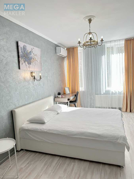 Оренда 2 кімнатної квартири, <a class="location-link" href="/kiev/" title="Недвижимость Київ">Київ</a>, <a class="location-link" href="/kiev/dneprovskij/" title="Недвижимость Дніпровський район">Дніпровський р-н</a>, Регенераторная ул., 4 (изображение 1)