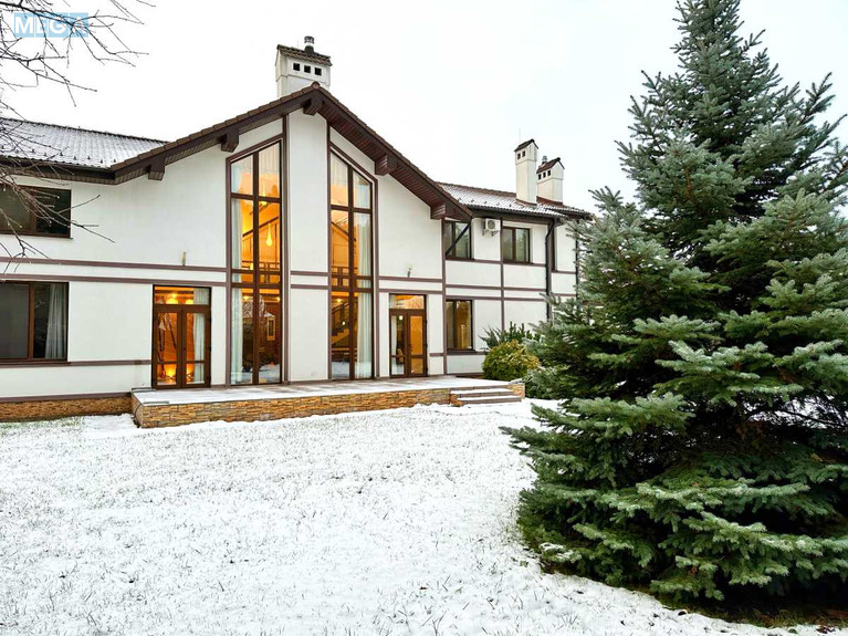 Продаж дома, 2 поверху, 365 кв.м, 5 кімнат, ділянка 30 соток, <a class="location-link" href="/starye-petrovcy/" title="Недвижимость Старі Петрівці">Старі Петрівці</a>, Лесі Українки, 33 (изображение 1)