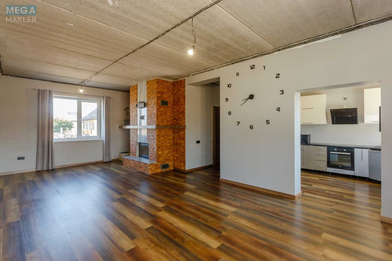 Продаж дома, 2 поверху, 220 кв.м, 10 кімнат, ділянка 12 соток, <a class="location-link" href="/bobrica-selo-kv/" title="Недвижимость Бобриця">Бобриця</a>, Січова, 1 (изображение 1)