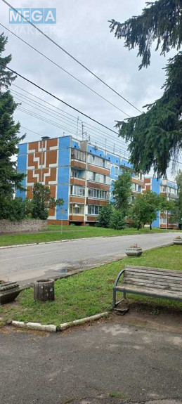 Продаж 3 кімнатної квартири (70/42/7), 2 пов. 4 пов. будинку, <a class="location-link" href="/velikie-dmitrovichi/" title="Недвижимость Великі Дмитровичі">Великі Дмитровичі</a>, Киевская, 45 (изображение 1)