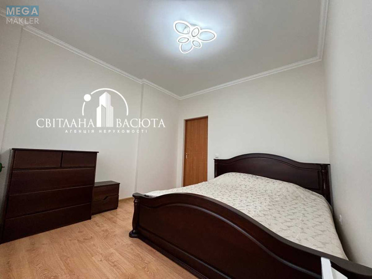Продаж 4 кімнатної квартири (125/80/15), 9 пов. 10 пов. будинку, <a class="location-link" href="/chernovtsi/" title="Недвижимость Чернівці">Чернівці</a>, <a class="location-link" href="/chernovtsi/pershotravnevij/" title="Недвижимость Першотравневий район">Першотравневий р-н</a>, Чорноармійська (изображение 1)