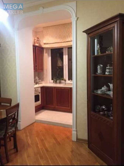 Продаж 2 кімнатної квартири (60/45/8), 5 пов. 6 пов. будинку, <a class="location-link" href="/kiev/" title="Недвижимость Київ">Київ</a>, <a class="location-link" href="/kiev/pecherskij/" title="Недвижимость Печерський район">Печерський р-н</a>, Ивана Мазепы ул., 4/6 (изображение 1)