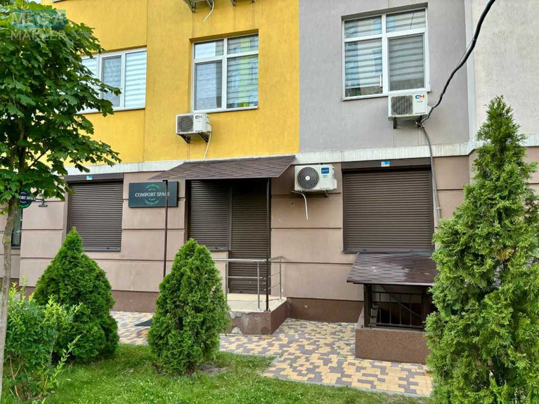 Продаж комерційної нерухомості, 72&nbsp;кв.м, под магазин, <a class="location-link" href="/kiev/" title="Недвижимость Київ">Київ</a>, <a class="location-link" href="/kiev/solomenskij/" title="Недвижимость Солом'янський район">Солом'янський р-н</a>, Академіка Каблукова вул., 25 (изображение 1)