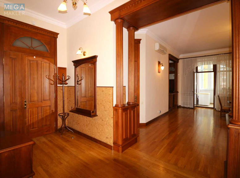 Продаж 4 кімнатної квартири (130/87/13), 3 пов. 5 пов. будинку, <a class="location-link" href="/kiev/" title="Недвижимость Київ">Київ</a>, <a class="location-link" href="/kiev/shevchenkovskij/" title="Недвижимость Шевченківський район">Шевченківський р-н</a>, Малопідвальна вул., 10 (изображение 1)