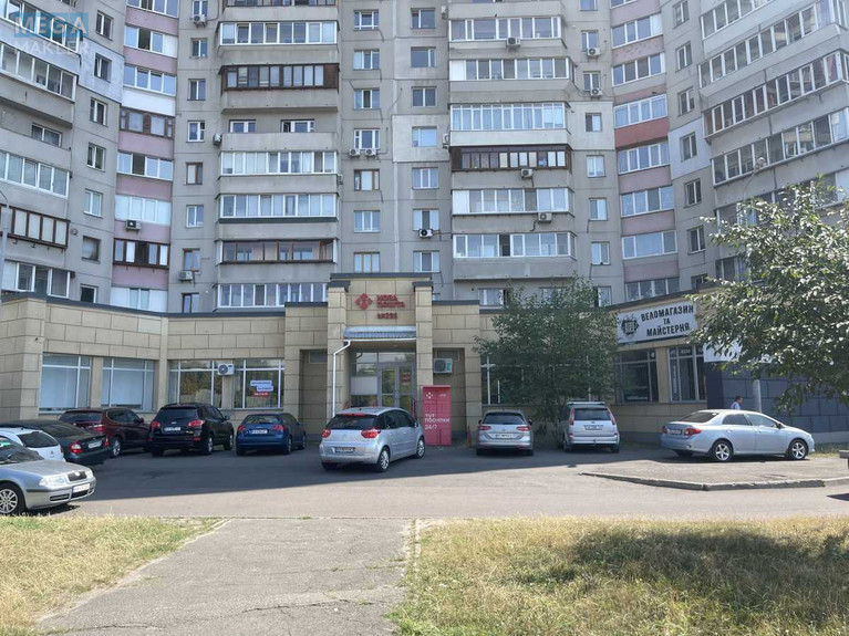 Продаж окремої будівлі/побудови, 838&nbsp;кв.м, <a class="location-link" href="/kiev/" title="Недвижимость Київ">Київ</a>, <a class="location-link" href="/kiev/desnyanskij/" title="Недвижимость Деснянський район">Деснянський р-н</a>, Оноре де Бальзака вул., 4 (изображение 1)