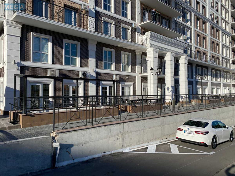 Продаж комерційної нерухомості, 45,32&nbsp;кв.м, под магазин, <a class="location-link" href="/kiev/" title="Недвижимость Київ">Київ</a>, <a class="location-link" href="/kiev/goloseevskij/" title="Недвижимость Голосіївський район">Голосіївський р-н</a>, Михайла Максимовича вул., 26 (изображение 1)