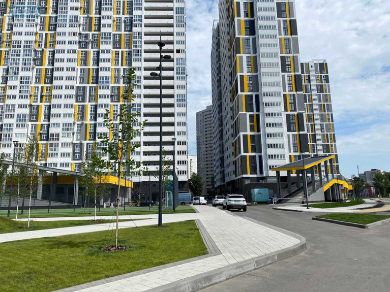 Продаж 2 кімнатної квартири (85/37/18), 25 пов. 26 пов. будинку, <a class="location-link" href="/kiev/" title="Недвижимость Київ">Київ</a>, <a class="location-link" href="/kiev/dneprovskij/" title="Недвижимость Дніпровський район">Дніпровський р-н</a>, Никольско-Слободская ул., 10 (изображение 1)
