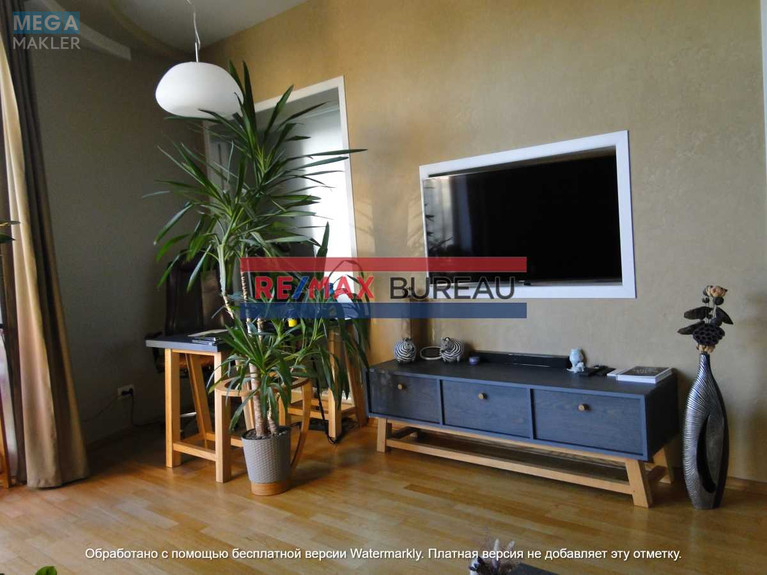 Продаж дома, 2 поверху, 97 кв.м, 3 кімнати, ділянка 2 сотки, <a class="location-link" href="/kiev/" title="Недвижимость Київ">Київ</a>, <a class="location-link" href="/kiev/podolskij/" title="Недвижимость Подільський район">Подільський р-н</a>, Лисянська вул., 23 (изображение 1)