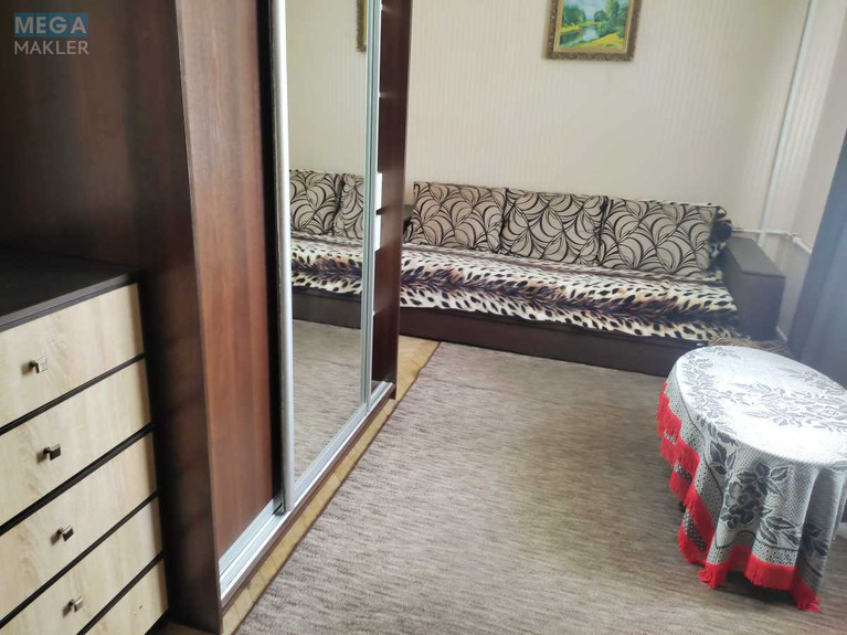 Оренда 2 кімнатної квартири, <a class="location-link" href="/kiev/" title="Недвижимость Київ">Київ</a>, <a class="location-link" href="/kiev/solomenskij/" title="Недвижимость Солом'янський район">Солом'янський р-н</a>, Борщаговская ул., 117 (изображение 1)