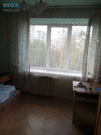 Оренда кімнати (підселення), <a class="location-link" href="/kiev/" title="Недвижимость Київ">Київ</a>, <a class="location-link" href="/kiev/shevchenkovskij/" title="Недвижимость Шевченківський район">Шевченківський р-н</a>, Дегтярівська вул., 6 (изображение 1)