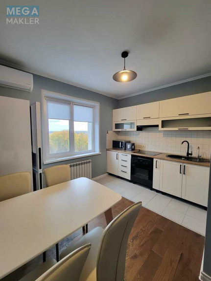 Продаж 1 кімнатної квартири (40/?/9), 9 пов. 9 пов. будинку, <a class="location-link" href="/dnepropetrovsk/" title="Недвижимость Дніпра">Дніпро</a>, Набережная победы, 118 (изображение 1)