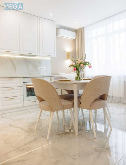 Оренда 2 кімнатної квартири, <a class="location-link" href="/kiev/" title="Недвижимость Київ">Київ</a>, <a class="location-link" href="/kiev/darnickij/" title="Недвижимость Дарницький район">Дарницький р-н</a>, Черниговская ул., 8а (изображение 1)