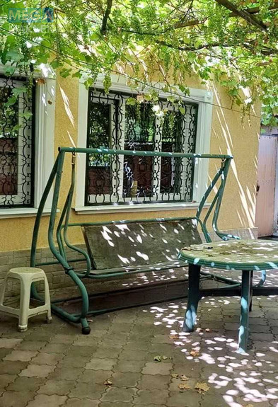 Продаж 4 кімнатної квартири (100/70/11), 1 пов. 2 пов. будинку, <a class="location-link" href="/odessa/" title="Недвижимость Одеса">Одеса</a>, <a class="location-link" href="/odessa/malinovskij/" title="Недвижимость Малиновський район">Малиновський р-н</a>, Гранітна, 3 (изображение 1)