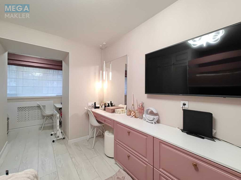 Продаж 3 кімнатної квартири (79/45/9,3), 1 пов. 10 пов. будинку, <a class="location-link" href="/dnepropetrovsk/" title="Недвижимость Дніпра">Дніпро</a>, калнишевського, 47а (изображение 1)