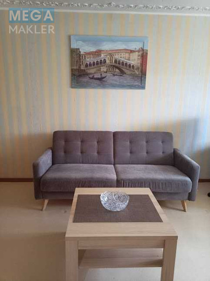 Оренда 2 кімнатної квартири, <a class="location-link" href="/kiev/" title="Недвижимость Київ">Київ</a>, <a class="location-link" href="/kiev/svyatoshinskij/" title="Недвижимость Святошинський район">Святошинський р-н</a>, Кольцова бульв., 15 (изображение 1)