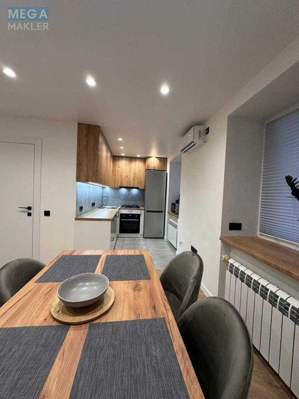 Продаж 3 кімнатної квартири (56/32/18), 1 пов. 9 пов. будинку, <a class="location-link" href="/odessa/" title="Недвижимость Одеса">Одеса</a>, <a class="location-link" href="/odessa/primorskij/" title="Недвижимость Приморський район">Приморський р-н</a>, Армейская, 12 (изображение 1)