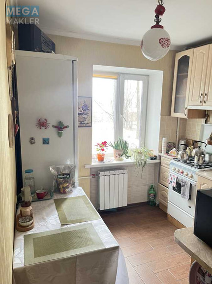 Продаж 2 кімнатної квартири (43/27/7), 2 пов. 5 пов. будинку, <a class="location-link" href="/kiev/" title="Недвижимость Київ">Київ</a>, <a class="location-link" href="/kiev/svyatoshinskij/" title="Недвижимость Святошинський район">Святошинський р-н</a>, алаанівська вул., 14 (изображение 1)