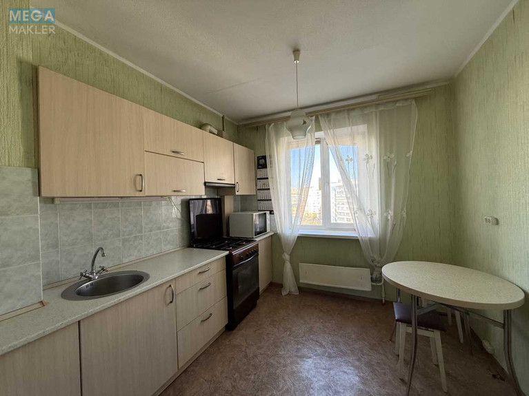 Продаж 3 кімнатної квартири (70/42/8), 9 пов. 10 пов. будинку, <a class="location-link" href="/brovary/" title="Недвижимость Бровари">Бровари</a>, Симона Петлюри, 17А (изображение 1)