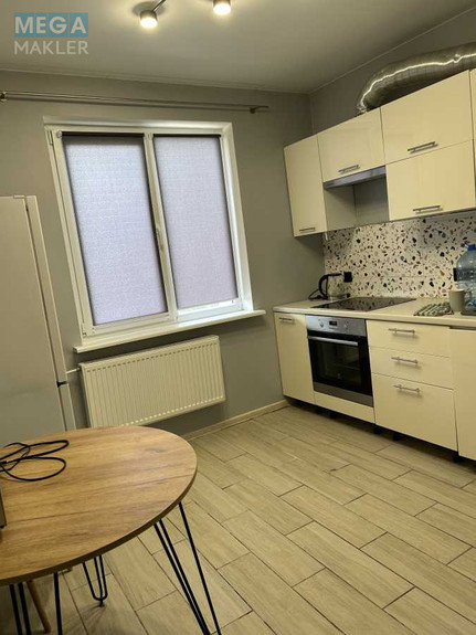 Продаж 3 кімнатної квартири (72/42/8), 5 пов. 9 пов. будинку, <a class="location-link" href="/brovary/" title="Недвижимость Бровари">Бровари</a>, Симона Петлюри, 25 (изображение 1)