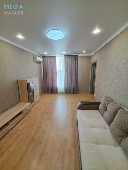 Оренда 2 кімнатної квартири, <a class="location-link" href="/kiev/" title="Недвижимость Київ">Київ</a>, <a class="location-link" href="/kiev/solomenskij/" title="Недвижимость Солом'янський район">Солом'янський р-н</a>, Кадетський Гай вул., 10 (изображение 1)