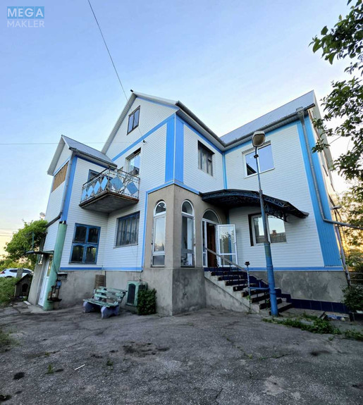 Продаж дома, 2 поверху, 246 кв.м, 5 кімнат, ділянка 26 соток, <a class="location-link" href="/malaya-olshanka/" title="Недвижимость Мала Вільшанка">Мала Вільшанка</a>, Польова (изображение 1)