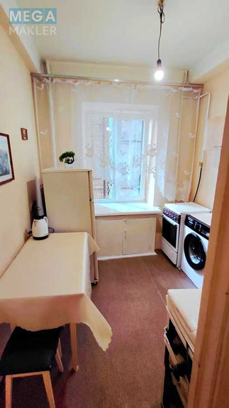 Продаж 2 кімнатної квартири (39/23/6,2), 5 пов. 7 пов. будинку, <a class="location-link" href="/kiev/" title="Недвижимость Київ">Київ</a>, <a class="location-link" href="/kiev/goloseevskij/" title="Недвижимость Голосіївський район">Голосіївський р-н</a>, Велика Васильківська вул., 114 (изображение 1)