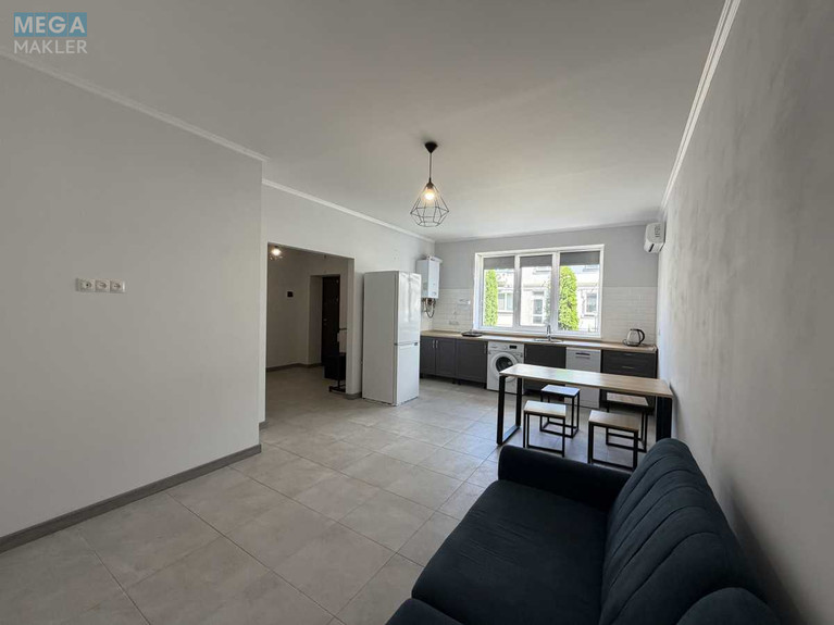 Продаж дома, 3&nbsp;поверху, 101&nbsp;кв.м, 3&nbsp;кімнати, ділянка 1&nbsp;сотка, <a class="location-link" href="/borispol/" title="Недвижимость Бориспіль">Бориспіль</a>, Ясна, 19 (изображение 1)