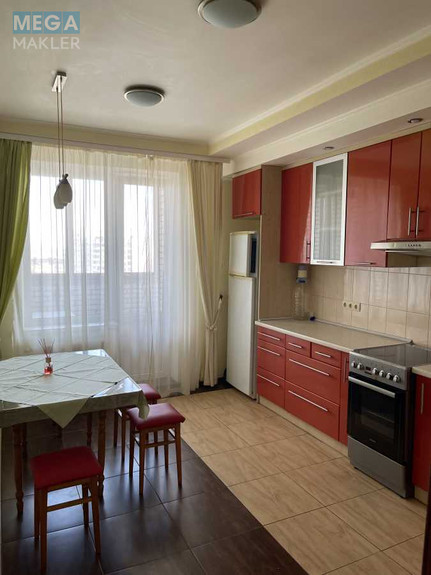 Оренда 3 кімнатної квартири, <a class="location-link" href="/kiev/" title="Недвижимость Київ">Київ</a>, <a class="location-link" href="/kiev/darnickij/" title="Недвижимость Дарницький район">Дарницький р-н</a>, Анни Ахматової вул., 18 (изображение 1)
