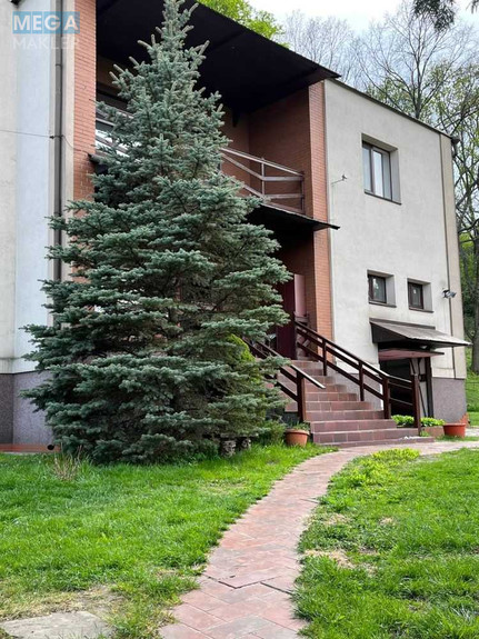 Продаж дома, 2 поверху, 299 кв.м, 4 кімнати, ділянка 72 сотки, <a class="location-link" href="/zhukovcy-selo-kv/" title="Недвижимость Жуківці">Жуківці</a>, Шевченка (изображение 1)