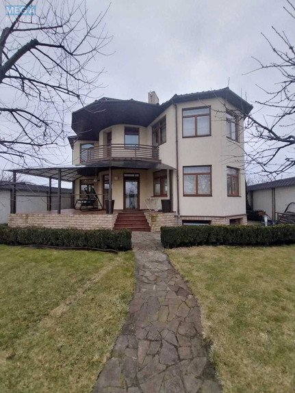Продаж дома, 2 поверху, 265 кв.м, 5 кімнат, ділянка 10 соток, <a class="location-link" href="/kiev/" title="Недвижимость Київ">Київ</a>, <a class="location-link" href="/kiev/goloseevskij/" title="Недвижимость Голосіївський район">Голосіївський р-н</a>, Вітавська вул. (изображение 1)