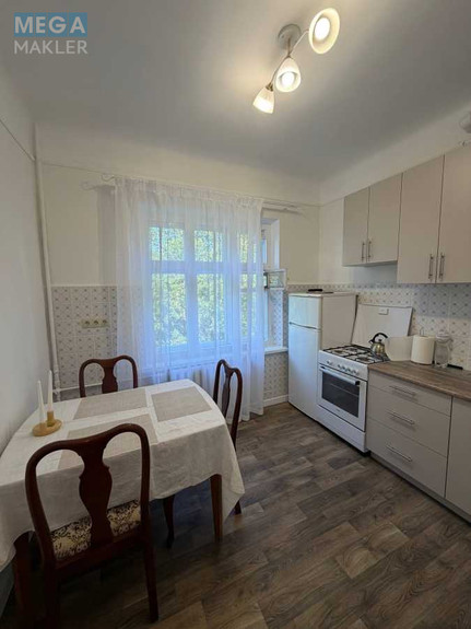 Оренда 2 кімнатної квартири, <a class="location-link" href="/kiev/" title="Недвижимость Київ">Київ</a>, <a class="location-link" href="/kiev/solomenskij/" title="Недвижимость Солом'янський район">Солом'янський р-н</a>, Відрадний просп., 67 (изображение 1)