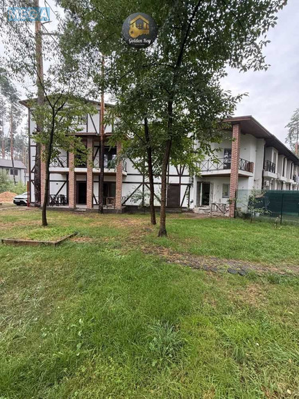 Продаж дома, 3 поверху, 200 кв.м, 5 кімнат, ділянка 5 соток, <a class="location-link" href="/kiev/" title="Недвижимость Київ">Київ</a>, <a class="location-link" href="/kiev/darnickij/" title="Недвижимость Дарницький район">Дарницький р-н</a>, Лісова вул. (изображение 1)