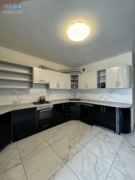 Продаж дома, 2 поверху, 133 кв.м, 4 кімнати, ділянка 2 сотки, <a class="location-link" href="/belaya-tserkov/" title="Недвижимость Біла Церква">Біла Церква</a>, Військбуд (изображение 1)