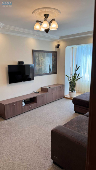 Оренда 2 кімнатної квартири, <a class="location-link" href="/kiev/" title="Недвижимость Київ">Київ</a>, <a class="location-link" href="/kiev/solomenskij/" title="Недвижимость Солом'янський район">Солом'янський р-н</a>, Олексіївська вул., 3А (изображение 1)
