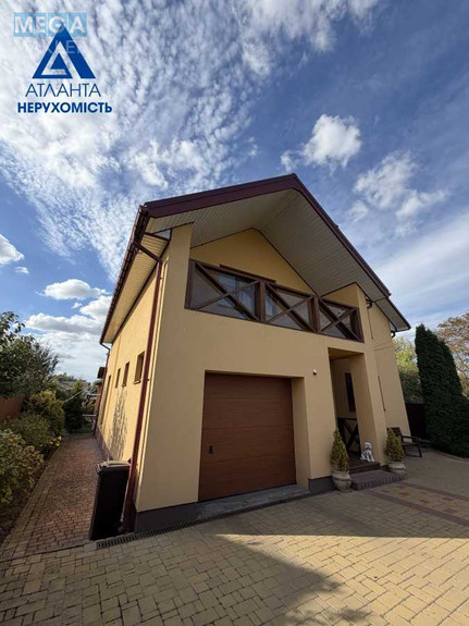 Продаж дома, 2 поверху, 197 кв.м, 4 кімнати, ділянка 5 соток, <a class="location-link" href="/lutsk/" title="Недвижимость Луцьк">Луцьк</a>, Миру (изображение 1)