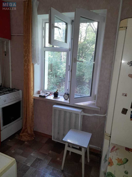Оренда 1 кімнатної квартири, <a class="location-link" href="/kiev/" title="Недвижимость Київ">Київ</a>, <a class="location-link" href="/kiev/solomenskij/" title="Недвижимость Солом'янський район">Солом'янський р-н</a>, Ніщинського вул., 10 (изображение 1)