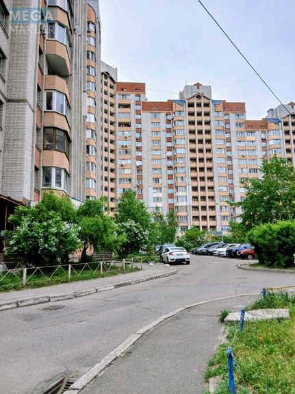 Оренда 1 кімнатної квартири, <a class="location-link" href="/kiev/" title="Недвижимость Київ">Київ</a>, <a class="location-link" href="/kiev/dneprovskij/" title="Недвижимость Дніпровський район">Дніпровський р-н</a>, Алма-Атинская ул., 39А (изображение 1)