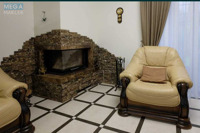 Продаж дома, 3 поверху, 129 кв.м, 5 кімнат, ділянка 1 сотка, <a class="location-link" href="/novye-petrovcy/" title="Недвижимость Нові Петрівці">Нові Петрівці</a>, Садова Балатон (изображение 3)