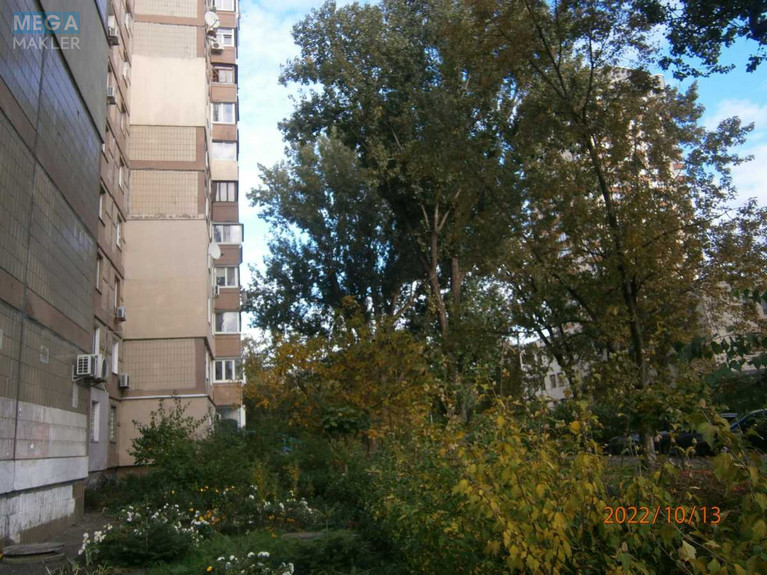 Продаж 3 кімнатної квартири (73/45/9), 1 пов. 13 пов. будинку, <a class="location-link" href="/kiev/" title="Недвижимость Київ">Київ</a>, <a class="location-link" href="/kiev/svyatoshinskij/" title="Недвижимость Святошинський район">Святошинський р-н</a>, Феодоры Пушиной ул., 8 (изображение 2)