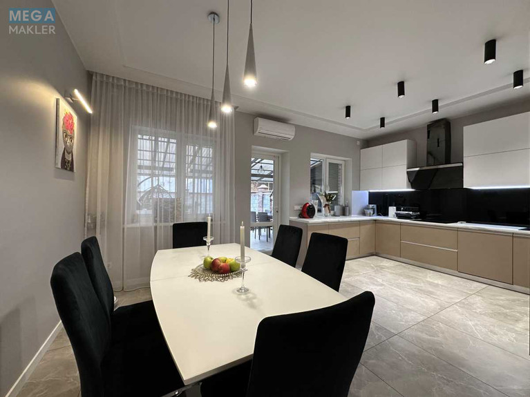 Продаж дома, 3 поверху, 124 кв.м, 4 кімнати, ділянка 1 сотка, <a class="location-link" href="/belaya-tserkov/" title="Недвижимость Біла Церква">Біла Церква</a>, Фастівська, 21Г (изображение 2)