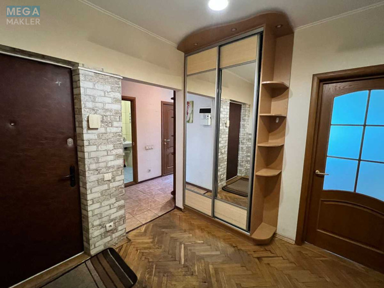 Продаж 3 кімнатної квартири (72/45/9), 2 пов. 16 пов. будинку, <a class="location-link" href="/kiev/" title="Недвижимость Київ">Київ</a>, <a class="location-link" href="/kiev/shevchenkovskij/" title="Недвижимость Шевченківський район">Шевченківський р-н</a>, Грозненская ул., 18 (изображение 11)