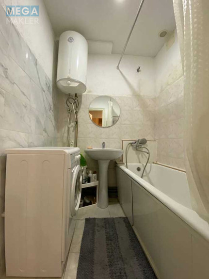 Продаж 3 кімнатної квартири (92/52/13), 1 пов. 9 пов. будинку, <a class="location-link" href="/kiev/" title="Недвижимость Київ">Київ</a>, <a class="location-link" href="/kiev/goloseevskij/" title="Недвижимость Голосіївський район">Голосіївський р-н</a>, Метрологическая ул., 14б (изображение 15)
