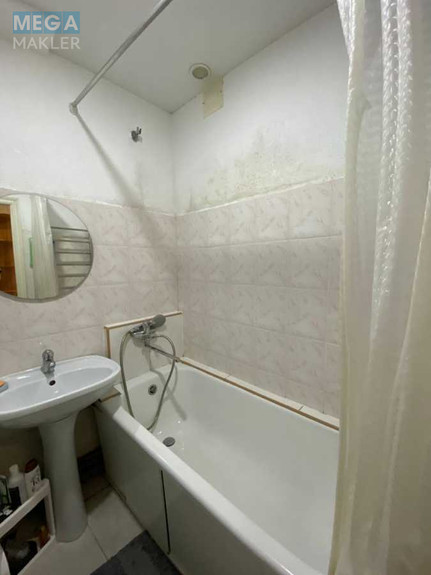 Продаж 3 кімнатної квартири (92/52/13), 1 пов. 9 пов. будинку, <a class="location-link" href="/kiev/" title="Недвижимость Київ">Київ</a>, <a class="location-link" href="/kiev/goloseevskij/" title="Недвижимость Голосіївський район">Голосіївський р-н</a>, Метрологическая ул., 14б (изображение 16)