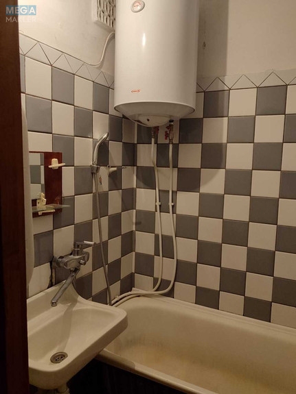 Продаж 3 кімнатної квартири (69/44/9), 7 пов. 9 пов. будинку, <a class="location-link" href="/smela/" title="Недвижимость Сміла">Сміла</a>, Рєпіна (изображение 8)