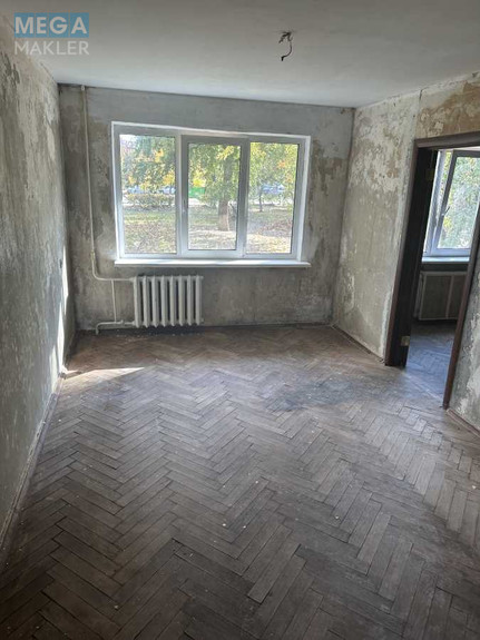 Продаж 3 кімнатної квартири (57/41/5), 1 пов. 5 пов. будинку, <a class="location-link" href="/kiev/" title="Недвижимость Київ">Київ</a>, <a class="location-link" href="/kiev/svyatoshinskij/" title="Недвижимость Святошинський район">Святошинський р-н</a>, Академіка Туполєва вул., 17 (изображение 4)