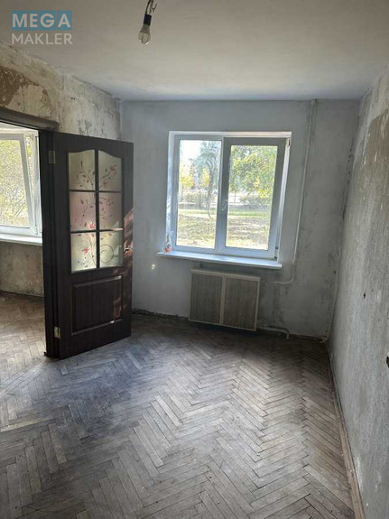 Продаж 3 кімнатної квартири (57/41/5), 1 пов. 5 пов. будинку, <a class="location-link" href="/kiev/" title="Недвижимость Київ">Київ</a>, <a class="location-link" href="/kiev/svyatoshinskij/" title="Недвижимость Святошинський район">Святошинський р-н</a>, Академіка Туполєва вул., 17 (изображение 8)