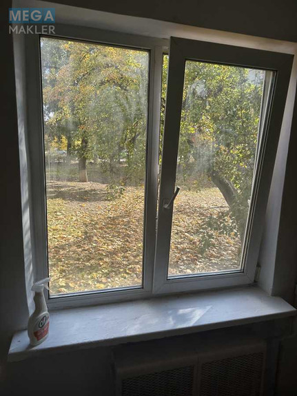Продаж 3 кімнатної квартири (57/41/5), 1 пов. 5 пов. будинку, <a class="location-link" href="/kiev/" title="Недвижимость Київ">Київ</a>, <a class="location-link" href="/kiev/svyatoshinskij/" title="Недвижимость Святошинський район">Святошинський р-н</a>, Академіка Туполєва вул., 17 (изображение 9)