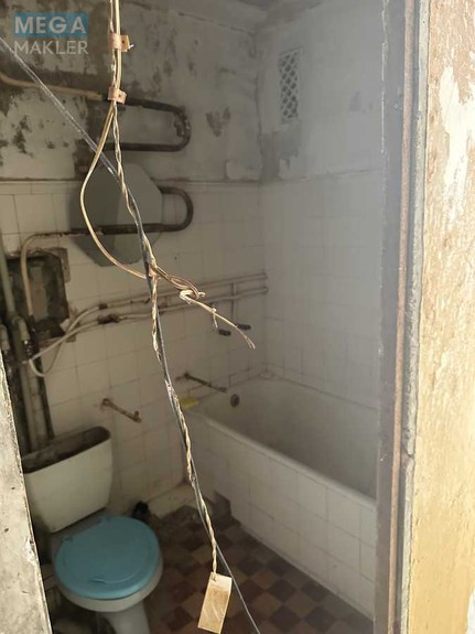 Продаж 3 кімнатної квартири (57/41/5), 1 пов. 5 пов. будинку, <a class="location-link" href="/kiev/" title="Недвижимость Київ">Київ</a>, <a class="location-link" href="/kiev/svyatoshinskij/" title="Недвижимость Святошинський район">Святошинський р-н</a>, Академіка Туполєва вул., 17 (изображение 10)