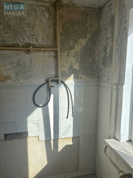 Продаж 3 кімнатної квартири (57/41/5), 1 пов. 5 пов. будинку, <a class="location-link" href="/kiev/" title="Недвижимость Київ">Київ</a>, <a class="location-link" href="/kiev/svyatoshinskij/" title="Недвижимость Святошинський район">Святошинський р-н</a>, Академіка Туполєва вул., 17 (изображение 12)